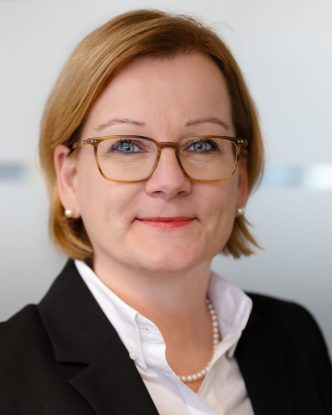 Frau Antje Lukas